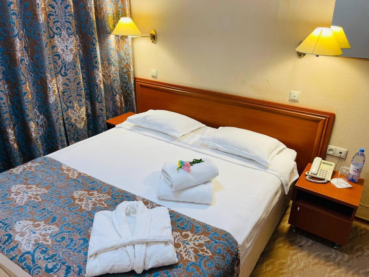 Tengri Hotel Atyraū Dış mekan fotoğraf